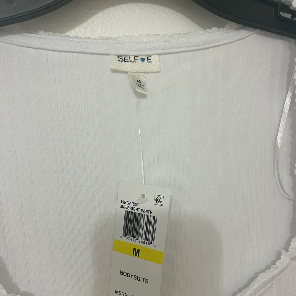 NWT Self E. White Long Sleeve bodysuit. Size Medium. - Picture 4 of 4